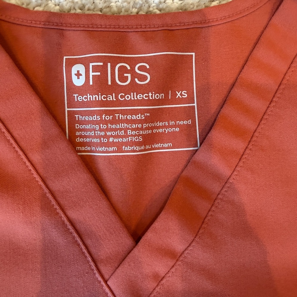 🎀 Figs scrub set Terracotta Catarina TopXS regular Zamora Joggers size S petite🎀 - Picture 3 of 12